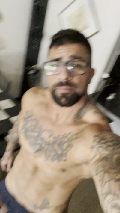 Watch Ryan Bones's leaked NSFW video on TwXstars