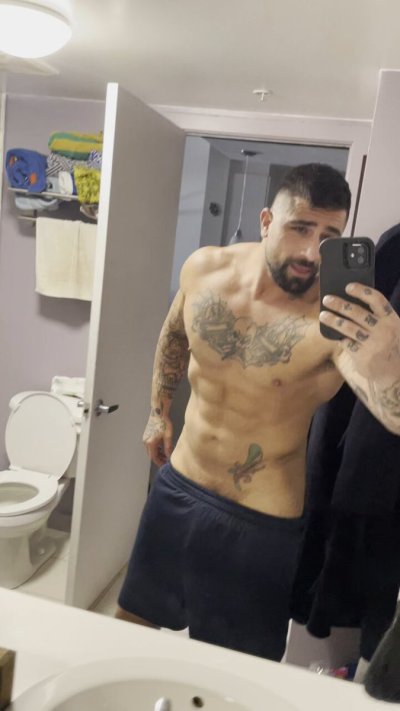 Watch Ryan Bones's leaked NSFW video on TwXstars