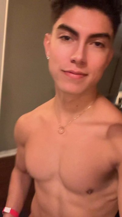 Watch 𝗔𝗟𝗙⭕️𝗡𝗦𝗢's leaked NSFW video on TwXstars