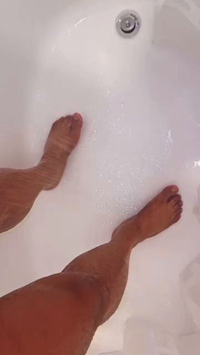 Watch SUCKMYPOLLA's leaked NSFW video on TwXstars