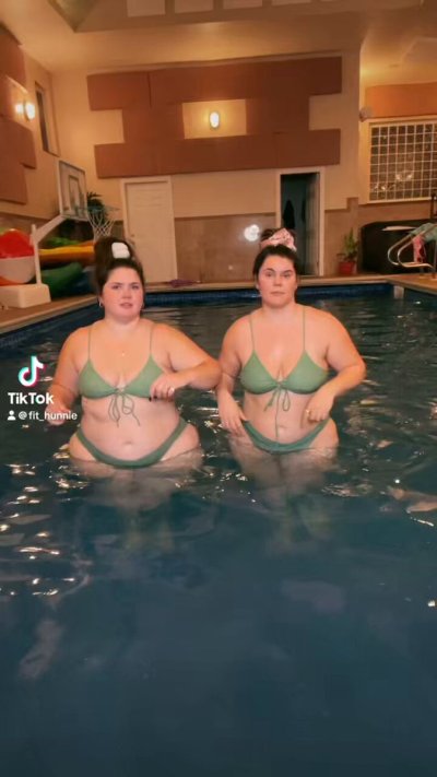 Watch hunnie_bunns's leaked NSFW video on TwXstars