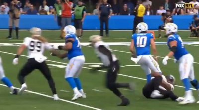 Watch a girl with no face ⚡️'s leaked NSFW video on TwXstars