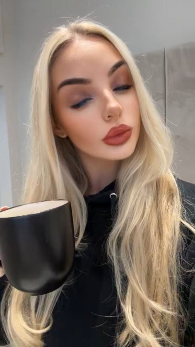 Watch BIG TIT BLONDE👑's leaked NSFW video on TwXstars