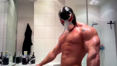 Watch Luca's leaked NSFW video on TwXstars