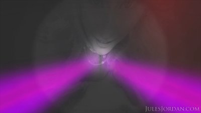 Watch Jules Jordan's leaked NSFW video on TwXstars