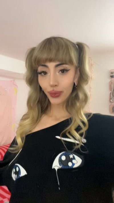 Watch 𝔗𝔥𝔢𝔦𝔞's leaked NSFW video on TwXstars