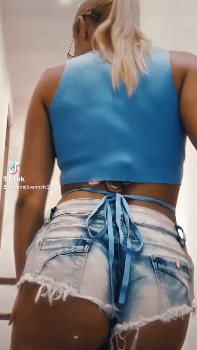 Watch Cherry Kiss's leaked NSFW video on TwXstars