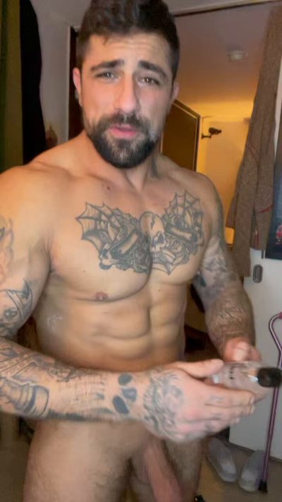 Watch Ryan Bones's leaked NSFW video on TwXstars