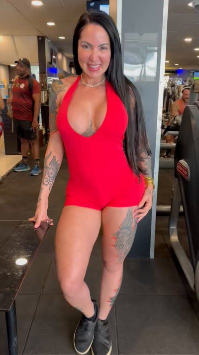 Watch Elisa Sanches's leaked NSFW video on TwXstars