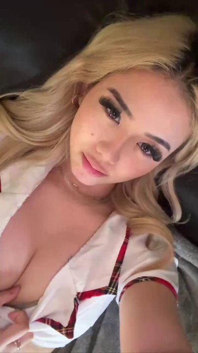 Watch chinkerbella's leaked NSFW video on TwXstars