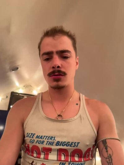 Watch Luc ⬆️ and Alex ⬇️'s leaked NSFW video on TwXstars