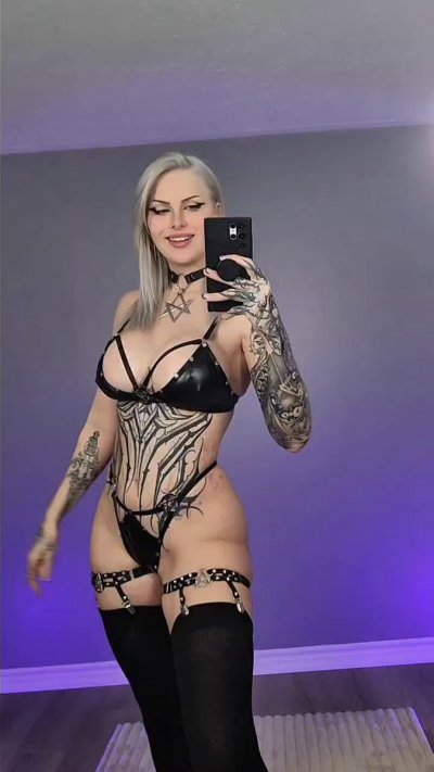 Watch ☽ Spookykins ☾ 👻🖤's leaked NSFW video on TwXstars