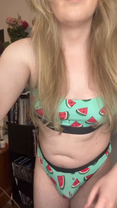 Watch lilxwolfy 🏳️‍⚧️'s leaked NSFW video on TwXstars