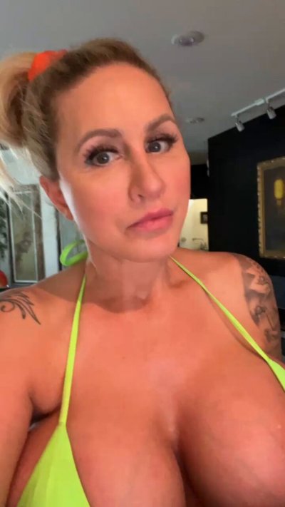 Watch Ryan Conner's leaked NSFW video on TwXstars