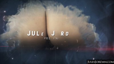 Watch Jules Jordan's leaked NSFW video on TwXstars