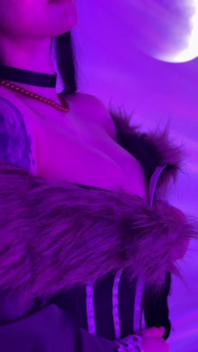 Watch LunaticalWitch's leaked NSFW video on TwXstars