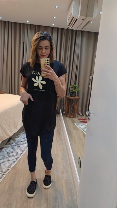 Watch Carla Brasil's leaked NSFW video on TwXstars