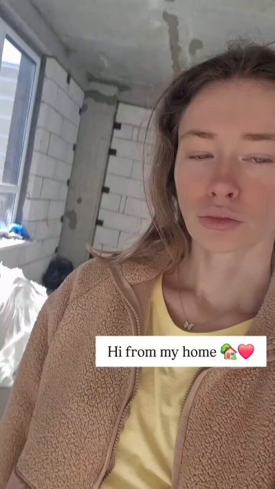 Watch Oksi Roxi's leaked NSFW video on TwXstars