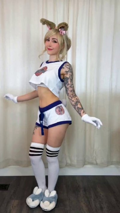 Watch Luxlo 🦋's leaked NSFW video on TwXstars