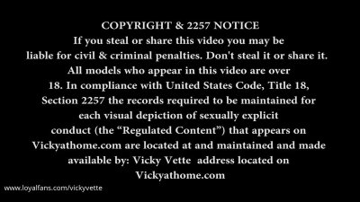 Watch Vicky Vette's leaked NSFW video on TwXstars