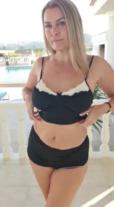 Watch Caly Morgan Milf's leaked NSFW video on TwXstars