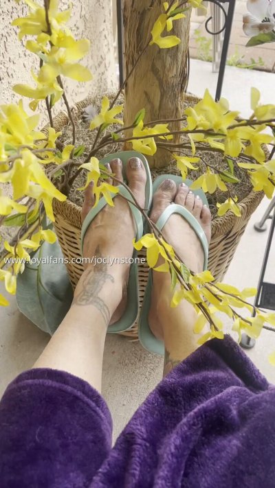 Watch Curvy MILF Joclyn Stone's leaked NSFW video on TwXstars