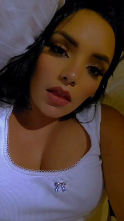 Watch AnnieSexTeen's leaked NSFW video on TwXstars