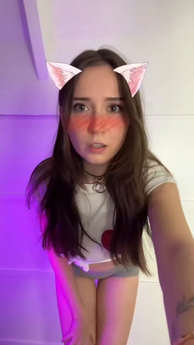 Watch Kitten_Sophie🐱🩷's leaked NSFW video on TwXstars