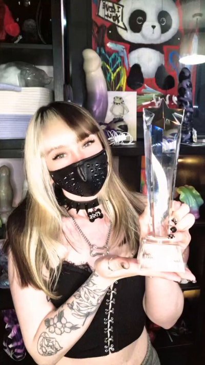 Watch lilpixiekitten's leaked NSFW video on TwXstars