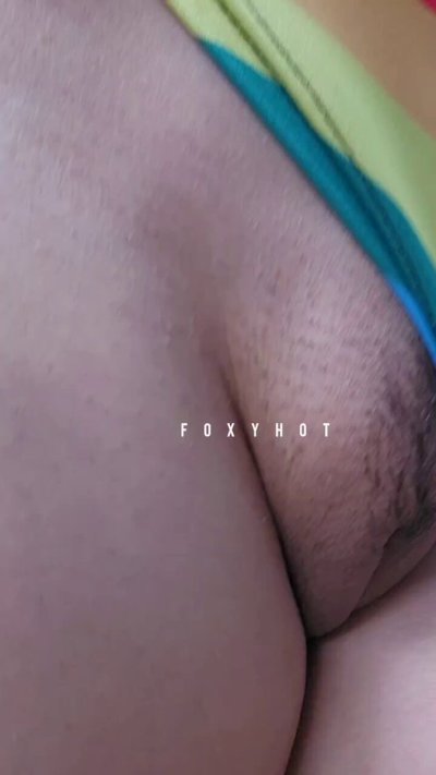 Watch Foxyhot's leaked NSFW video on TwXstars