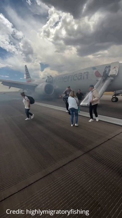 Watch FearBuck's leaked NSFW video on TwXstars