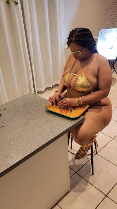 Watch WintarRose's leaked NSFW video on TwXstars