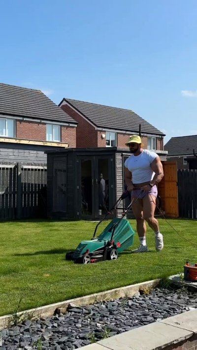 Watch Eddie's leaked NSFW video on TwXstars