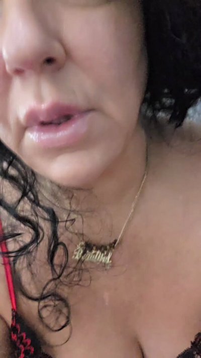 Watch BeautifulSubby's leaked NSFW video on TwXstars