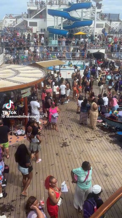 Watch Wall Street Mav's leaked NSFW video on TwXstars