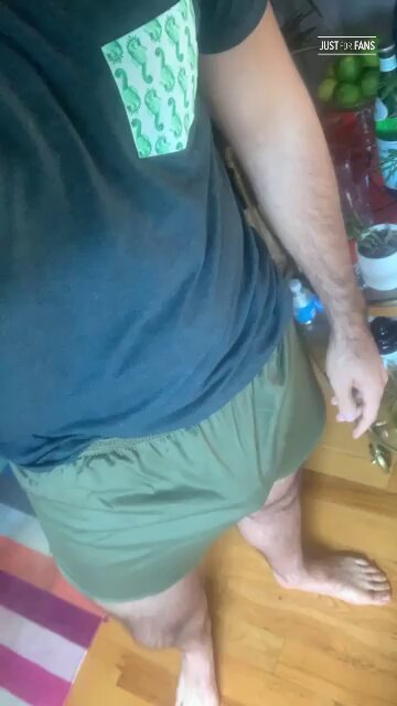 Watch TheGayGaston 🧔🏻‍♂️🌈's leaked NSFW video on TwXstars