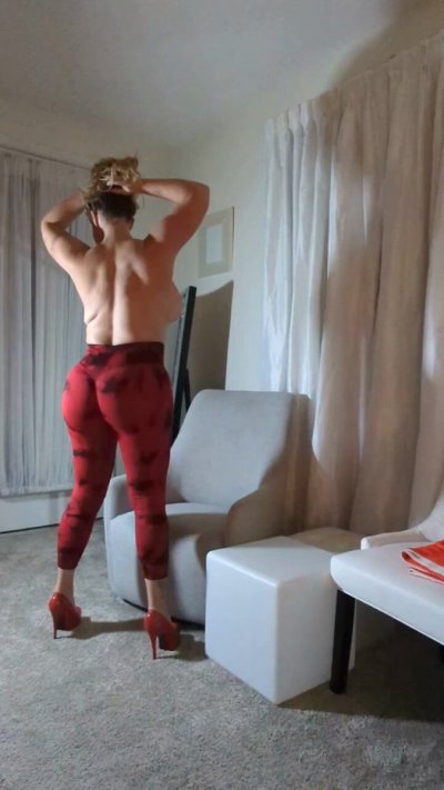 Watch EvaNotty's leaked NSFW video on TwXstars