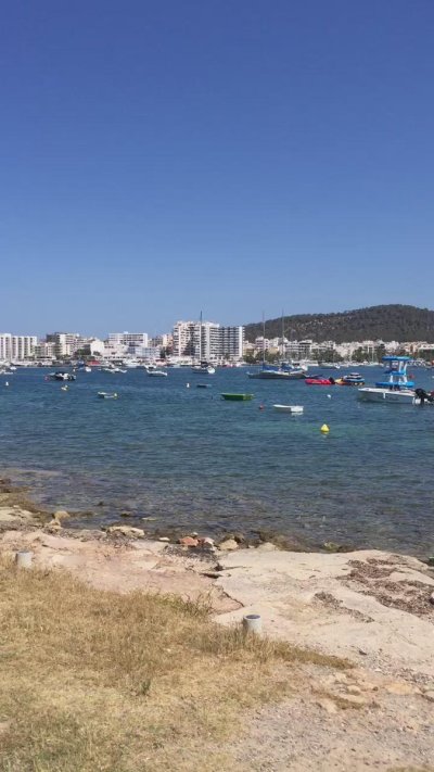 Watch Tania Amazon's leaked NSFW video on TwXstars