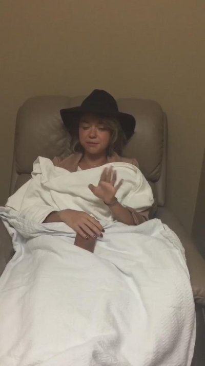 Watch Sarah Hyland's leaked NSFW video on TwXstars