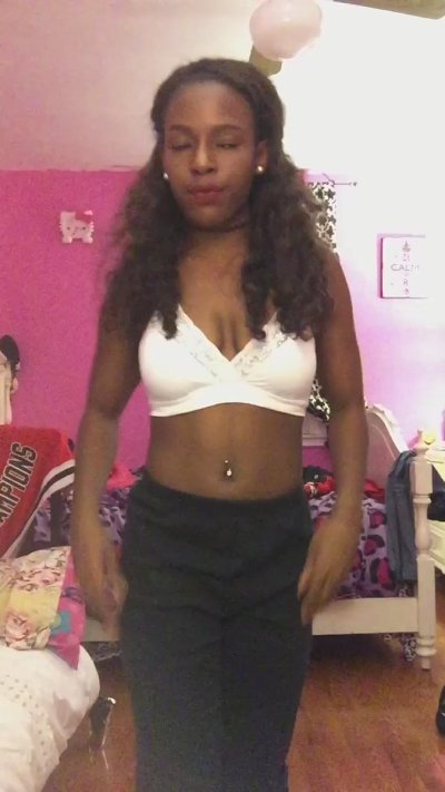 Watch Lil’Mogwai's leaked NSFW video on TwXstars