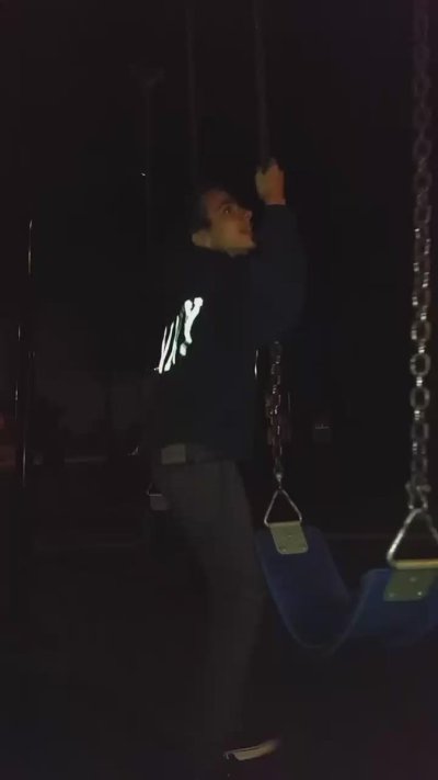 Watch Lil’Mogwai's leaked NSFW video on TwXstars