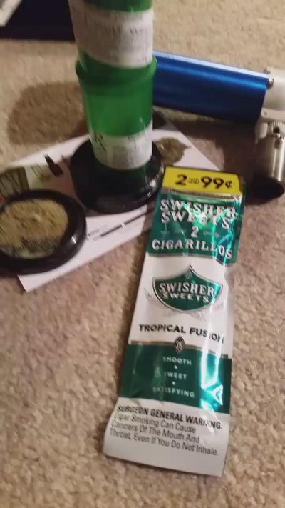 Watch Lil’Mogwai's leaked NSFW video on TwXstars