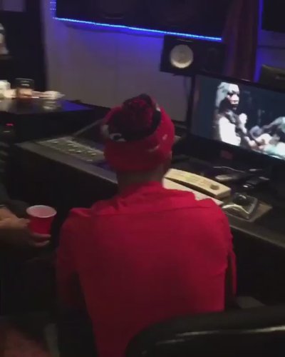 Watch T.I.'s leaked NSFW video on TwXstars