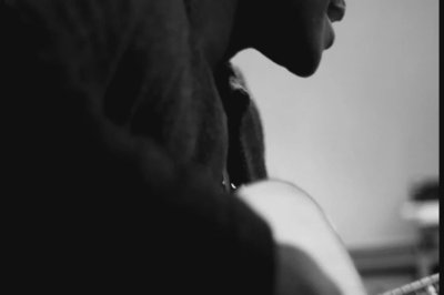 Watch Leon Thomas's leaked NSFW video on TwXstars