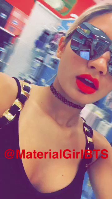 Watch ♕ Pia Mia's leaked NSFW video on TwXstars