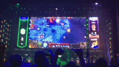 Watch Moxxi's leaked NSFW video on TwXstars