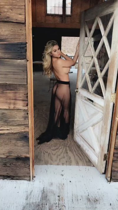 Watch Tahlia Paris's leaked NSFW video on TwXstars