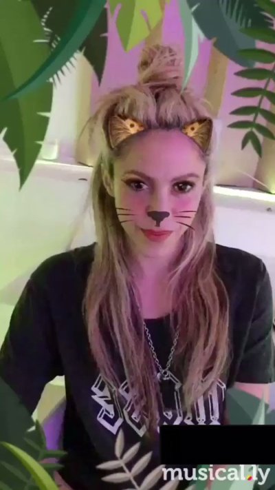 Watch Shakira's leaked NSFW video on TwXstars