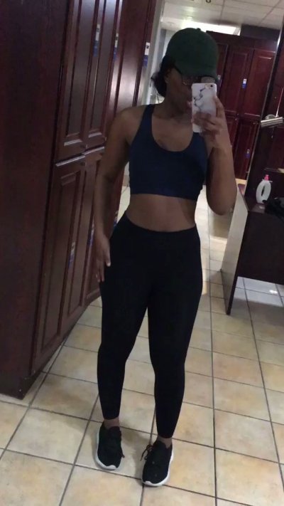 Watch Oyinlola 👑's leaked NSFW video on TwXstars