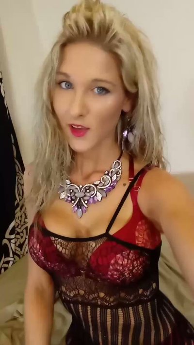 Watch Honey🎉's leaked NSFW video on TwXstars